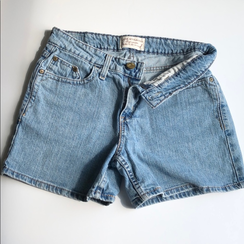 Women’s signature Levi’s Strauss Size 8